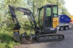 Volvo ECR 25D  avec Engcon et remorque – Image 10