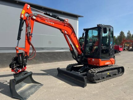Kubota U50-5 + Rotovaltor + 3 godets
