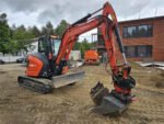 Kubota U56-5 + Rototilt + 3 godets