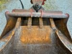 Caterpillar 302.5C avec 3 godets – Image 9