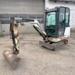 Bobcat 320 + 4 godets