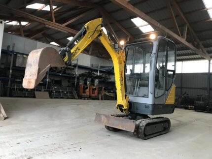 Wacker Neuson 1404 avec 3 godets