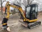 Caterpillar 302.7D avec accessoire + Remorque – Image 16