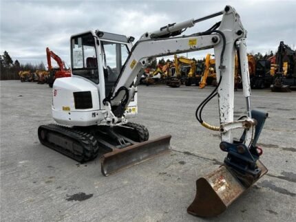 Volvo ECR38  + 3godets